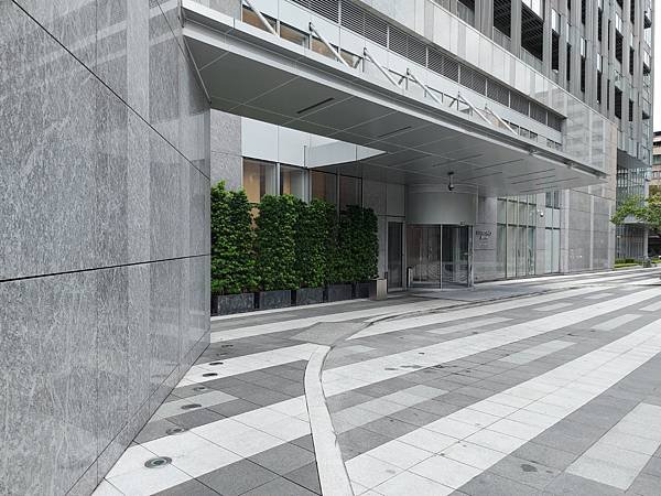 台北市台北國泰萬怡酒店：外觀+大廳 (9).jpg