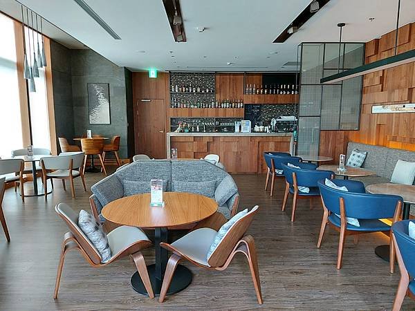 台北市台北國泰萬怡酒店：外觀+大廳 (16).jpg