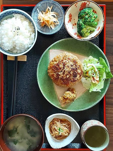 花蓮縣花蓮市神田や 定食 丼もの (4).jpg