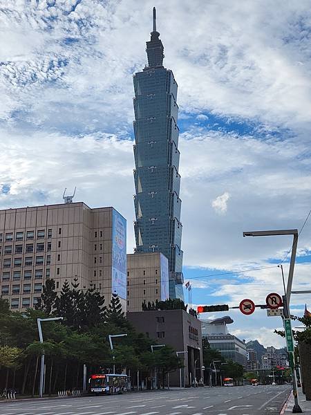 台北市瀚寓酒店：外觀+健身房+自助洗衣房 (21).jpg