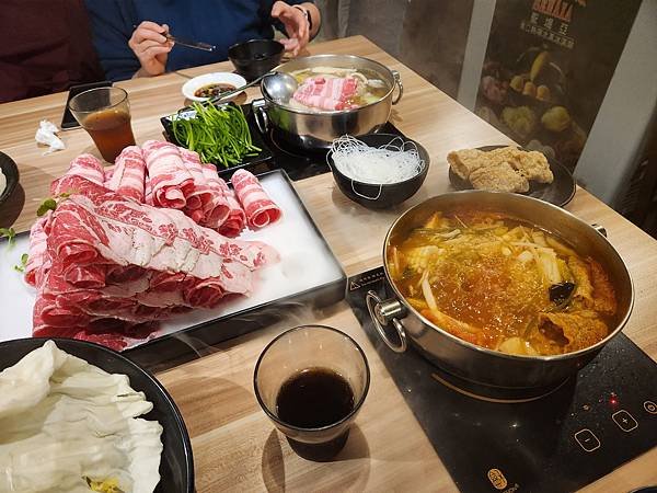 台北市肉老大頂級肉品涮涮鍋敦南創始店 (7).jpg