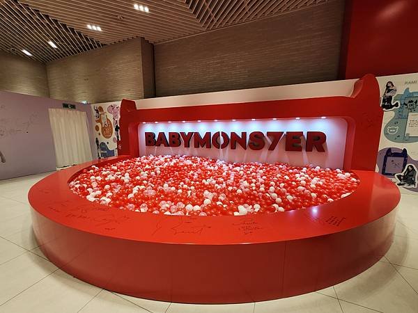 亞亞的BABYMONS7ER POP-UP STORE (3).jpg