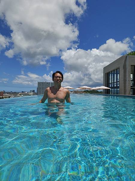 日本沖縄県MB Gallery Chatan by The Terrace Hotels：Rooftop Pool (10).jpg