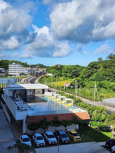 日本沖縄県星野リゾート BEB5沖縄瀬良垣：泳池 (35).jpg