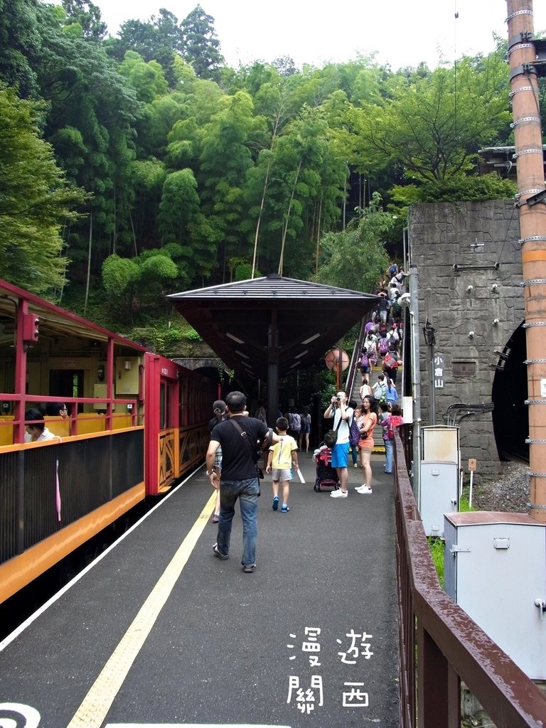 慢遊關西(6)京都車站至嵐山，搭乘嵯峨野觀光鐵道/嵯峨野觀光