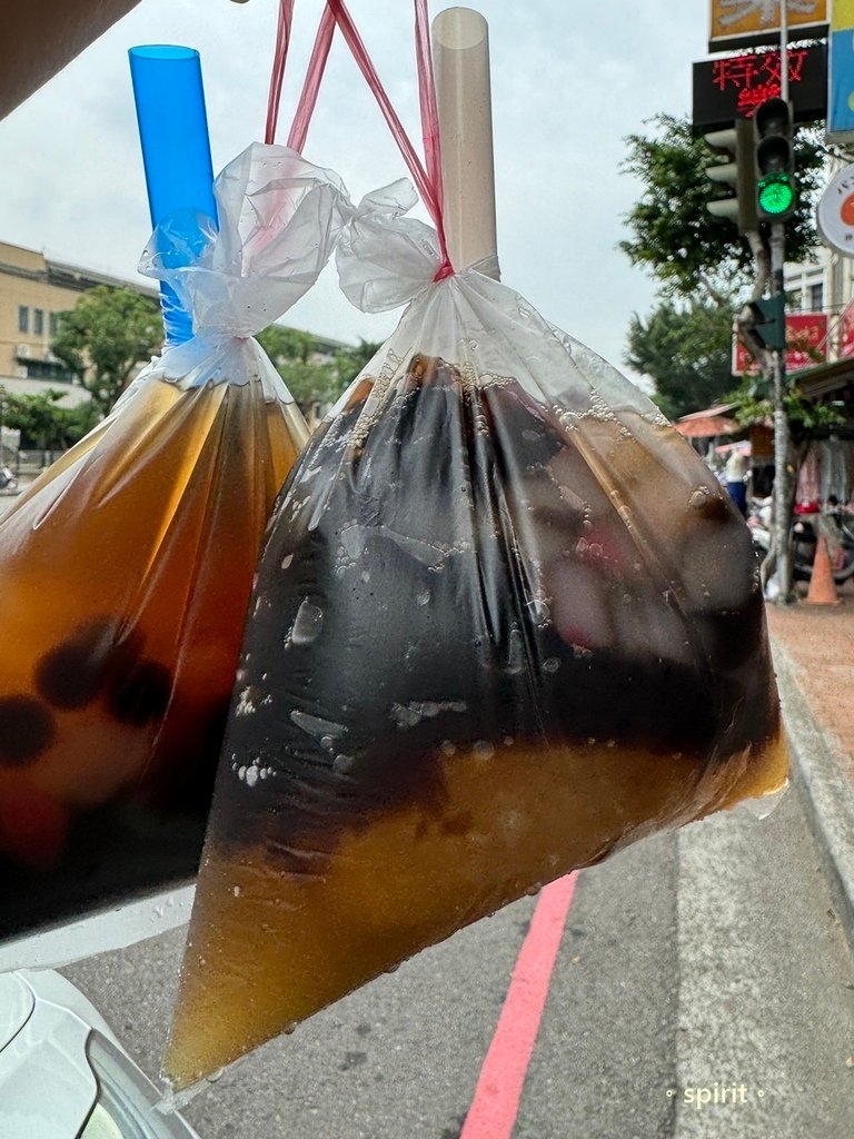 北屯市場美食｜古早味粉圓－阿坤黑粉圓＊台中北屯