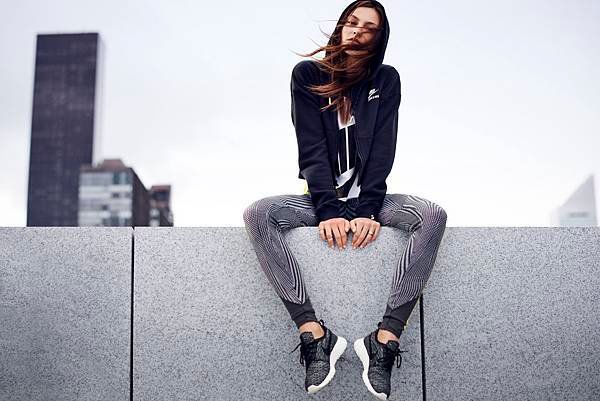 SP15_NikeWomen_StyleGuide_Catalog_NSW_Look17_064_Glbl.jpg