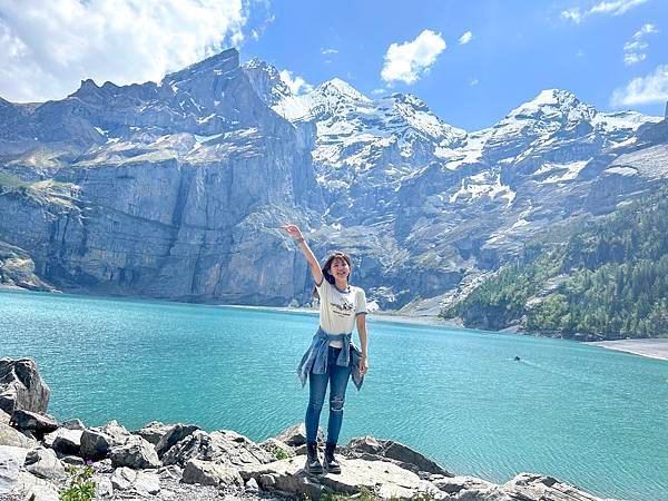 瑞士。超小眾景點 ☆ 歐士能湖 Oeschinensee，一