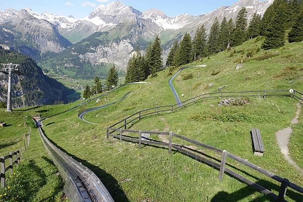 瑞士。超小眾景點 ☆ 歐士能湖 Oeschinensee，一