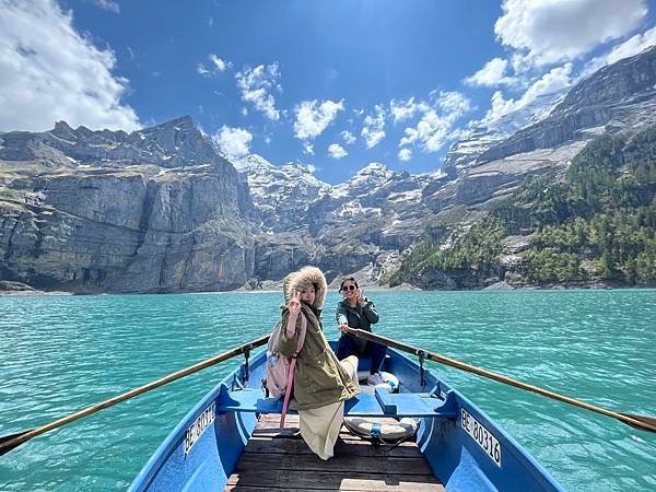 瑞士。超小眾景點 ☆ 歐士能湖 Oeschinensee，一