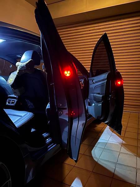 [DIY]Elantra Sport 門邊警示LED