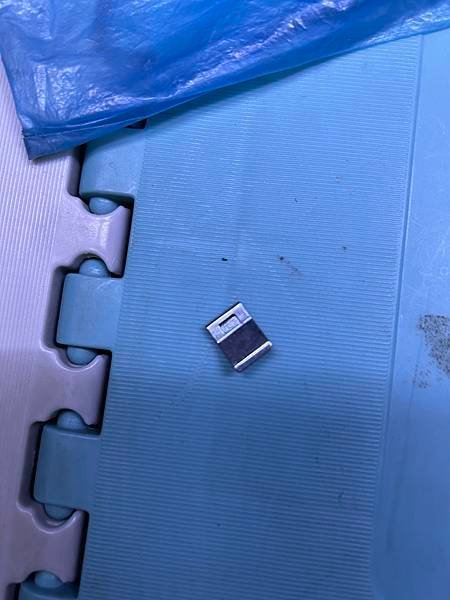 [DIY]Elantra sport 後車箱開關更換