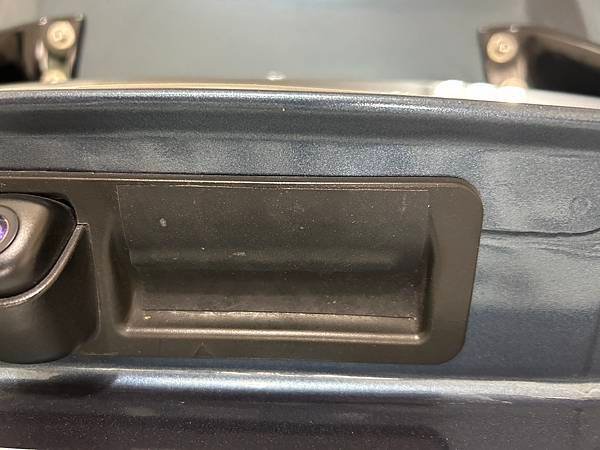 [DIY]Elantra sport 後車箱開關更換
