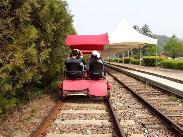 韓國之旅-8 體驗鐵道自行車