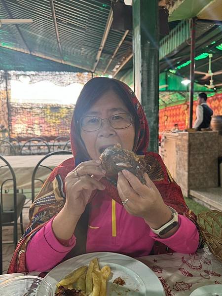 探索埃及文化12天之旅(二十三)尼羅河畔餐廳&amp;開羅鴿子餐