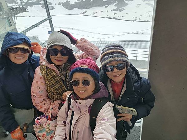 歐洲德瑞人間仙境15天深度之旅(九) 瑞士少女峰~~有歐洲之