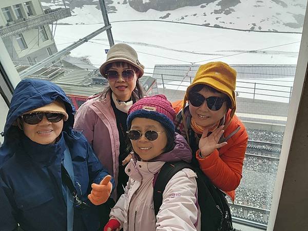 歐洲德瑞人間仙境15天深度之旅(九) 瑞士少女峰~~有歐洲之