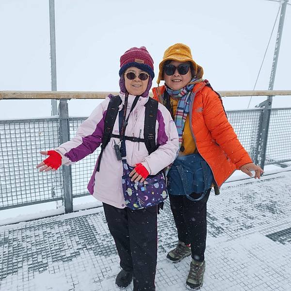 歐洲德瑞人間仙境15天深度之旅(九) 瑞士少女峰~~有歐洲之