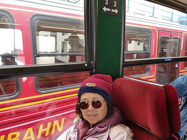 歐洲德瑞人間仙境15天深度之旅(九) 瑞士少女峰~~有歐洲之