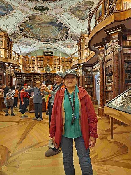 歐洲德瑞人間仙境15天深度之旅(十八) 瑞士聖加侖修道院圖書