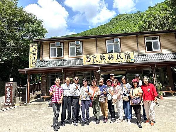 雪霸觀霧四日遊(五) 雪霸休閒農場遊園趣&amp;野馬瞰山步道