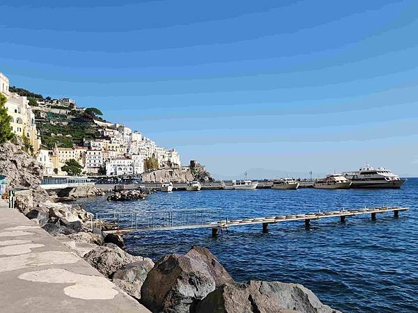 義大利全覽15天之旅(十三) 有著美麗海岸線的阿瑪菲海岸