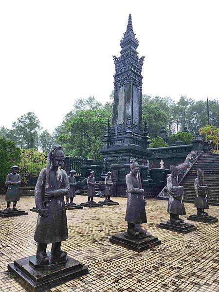 北中南越全覽12日(十一) 順化一日遊★天佬寺遊香江~~啟定