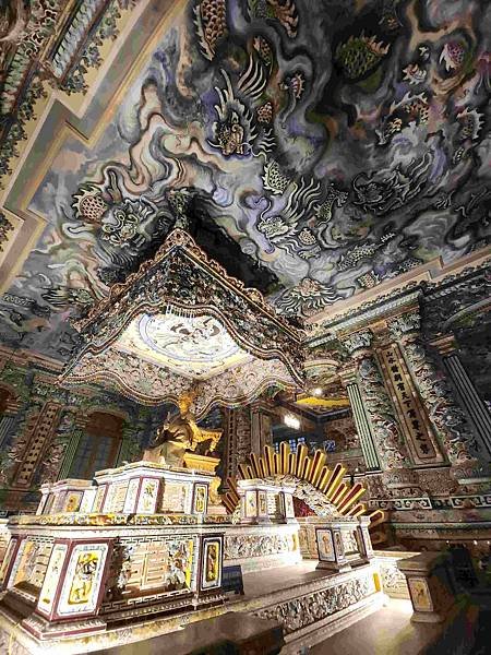 北中南越全覽12日(十一) 順化一日遊★天佬寺遊香江~~啟定