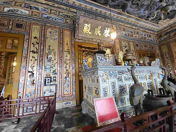 北中南越全覽12日(十一) 順化一日遊★天佬寺遊香江~~啟定