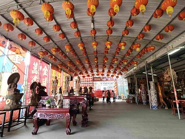 台南楠西玄空法寺~~奇石雕塑石林鐘乳石到處讓人驚嘆連連
