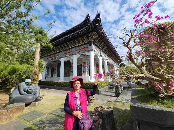 台南楠西玄空法寺~~奇石雕塑石林鐘乳石到處讓人驚嘆連連