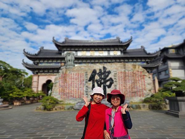 台南楠西玄空法寺~~奇石雕塑石林鐘乳石到處讓人驚嘆連連