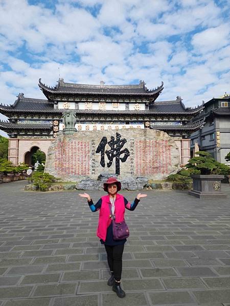 台南楠西玄空法寺~~奇石雕塑石林鐘乳石到處讓人驚嘆連連