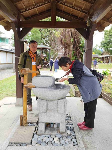 搭乘花蓮郵輪式公車303B(一)吉安慶修院