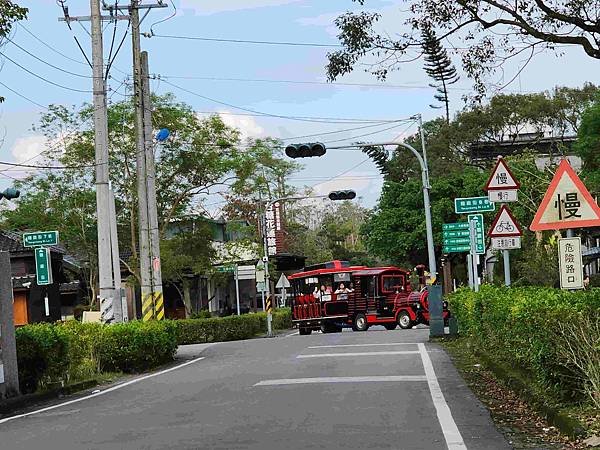 搭乘花蓮郵輪式公車303B(二) 光復糖廠日式宿舍(台糖花蓮
