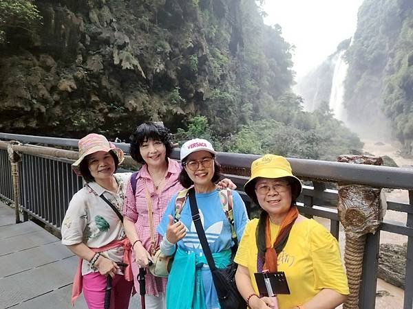 大陸精彩貴州之旅(三) 絕美的興義馬嶺河大峽谷