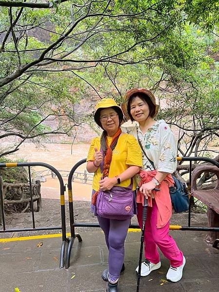 大陸精彩貴州之旅(三) 絕美的興義馬嶺河大峽谷