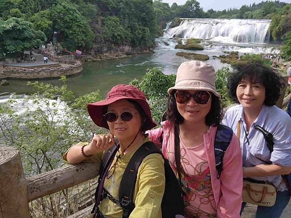 大陸精彩貴州之旅(六) 天興橋景區銀鏈墜潭瀑布&amp;陡坡塘瀑布景