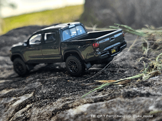 &lt;1/64模型車開箱&gt; Toyota Tacoma TRD 