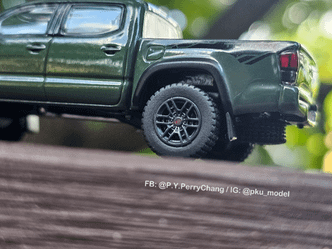 &lt;1/64模型車開箱&gt; Toyota Tacoma TRD 