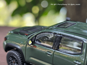 &lt;1/64模型車開箱&gt; Toyota Tacoma TRD 