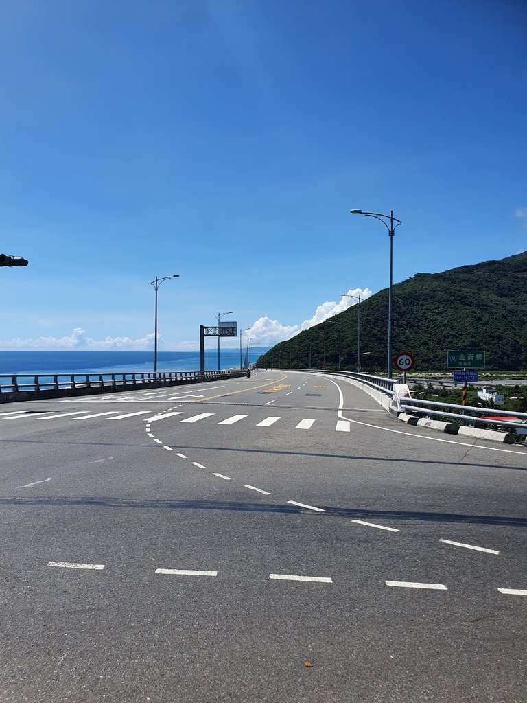 【綠竹子去旅行】-台東-一座開在海上的最美高架橋-《金崙大橋