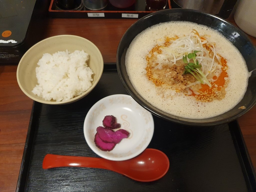 元喜神 奈良店-鶏白湯タンタンメン(鶏白湯スープに胡麻と唐辛子が入ったピリ辛味の濃厚ラーメン)