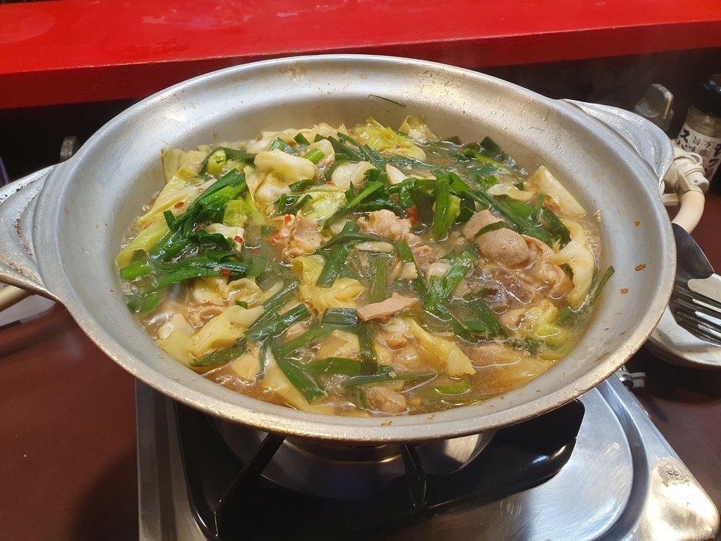 「元祖牛腸鍋樂天地」（元祖もつ鍋楽天地）- 博多站前二丁目店