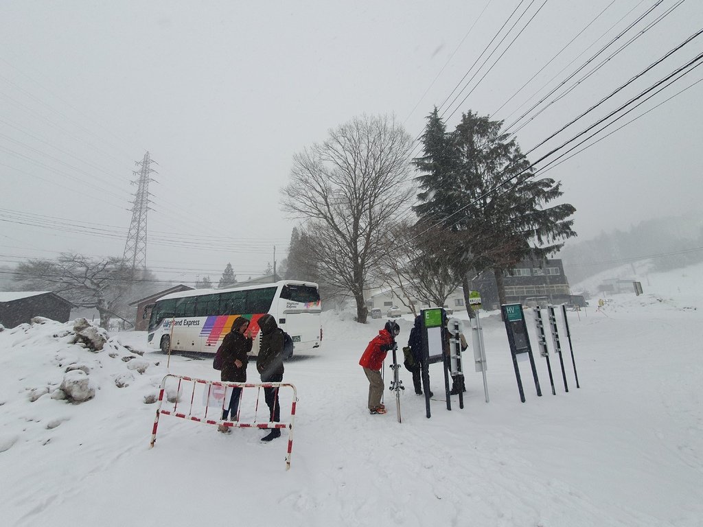 白馬岩岳滑雪場-白馬岩岳マウンテンリゾート車站下車處也是上車搭車處