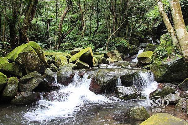 夏日避暑瀑布集錦-青山瀑布