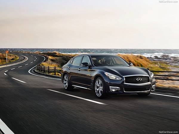 Infiniti-Q70L_2015_800x600_wallpaper_04