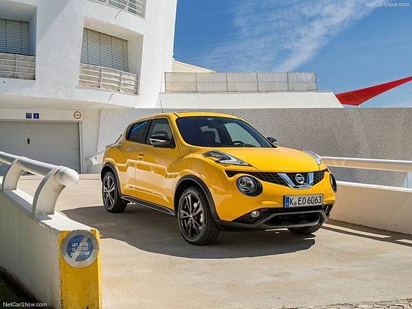 Nissan-Juke_2015_800x600_wallpaper_01