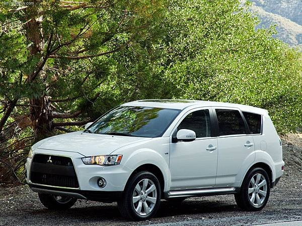 Mitsubishi-Outlander_GT_2010_800x600_wallpaper_06