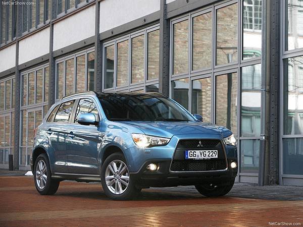 Mitsubishi-ASX_2011_800x600_wallpaper_04